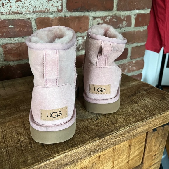 UGGs, mini light pink new with tags - Picture 6 of 13
